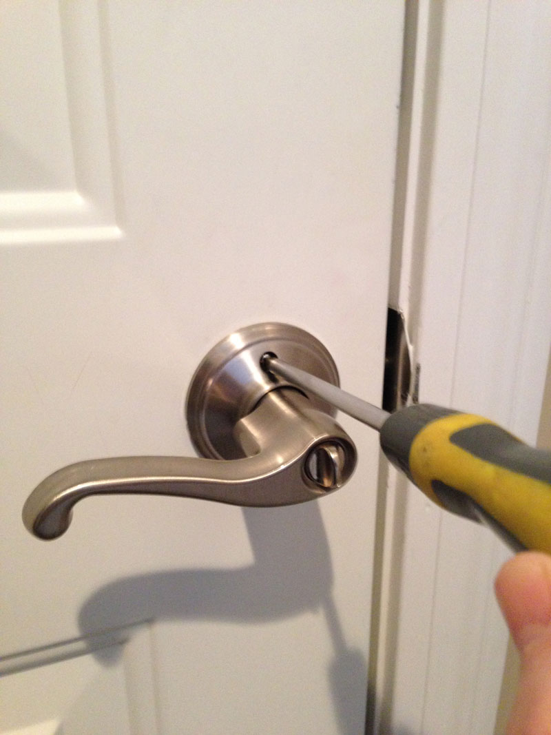 How To Tighten A Loose Door Knob