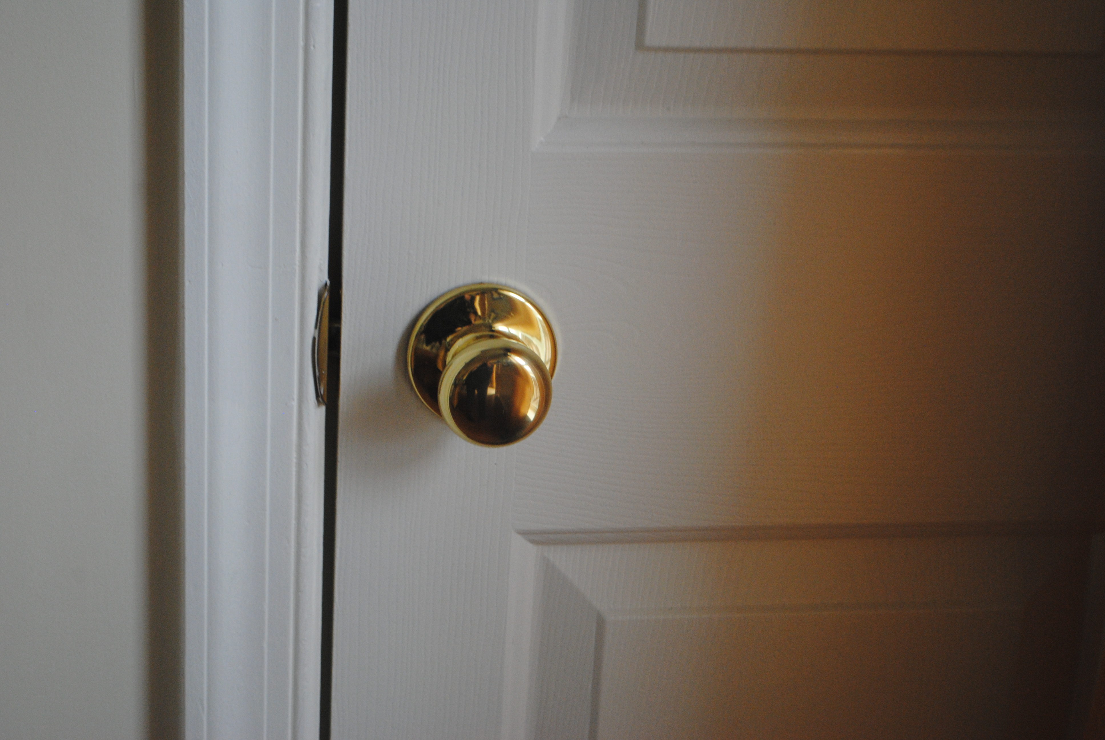 a door knob photo - 12