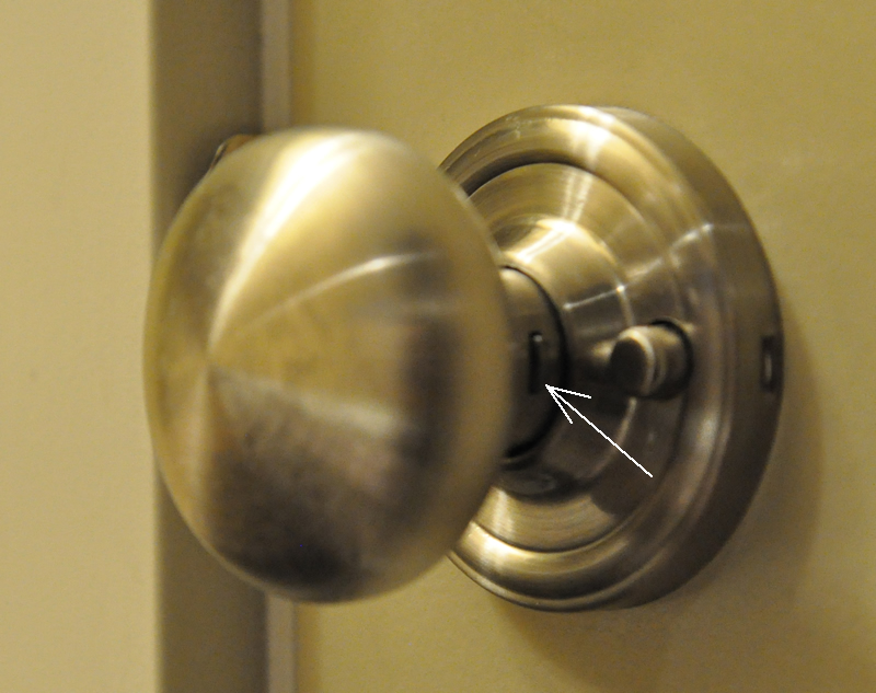 a door knob photo - 3