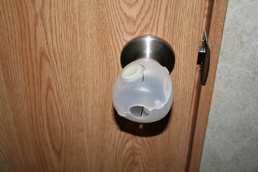 baby proof door knobs photo - 9