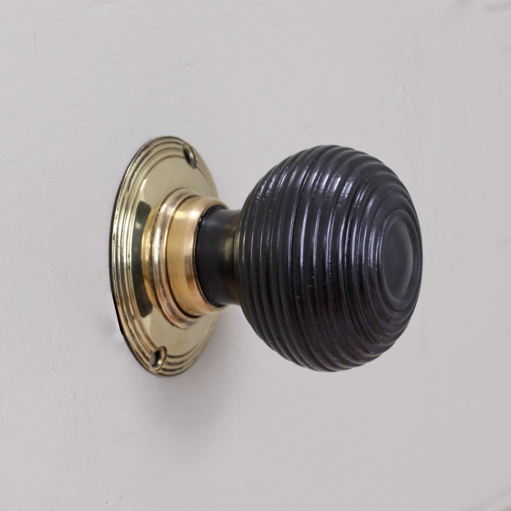 brass door knobs with backplate photo - 10
