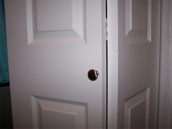 closet door knob photo - 2