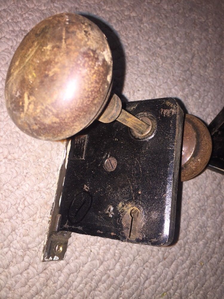 door knob lock mechanism photo - 16