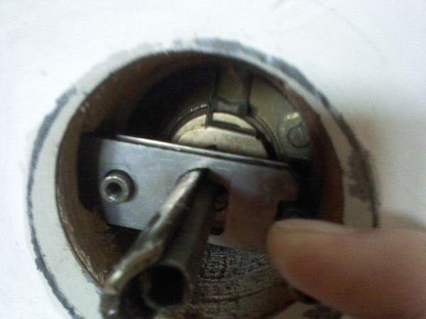 door knob lock stuck photo - 5