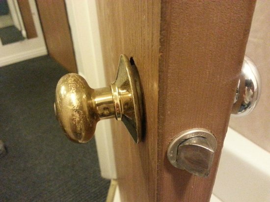 door knob loose photo - 11