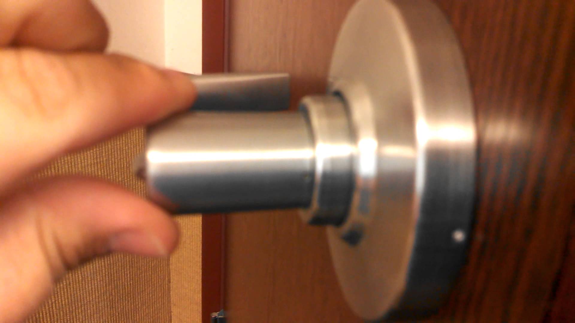 How To Fix A Door Knob With No Screws