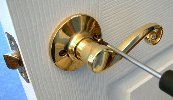 fixing loose door knob photo - 9
