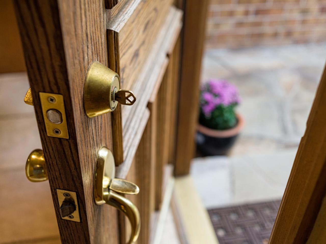 front door knobs and locks photo - 8