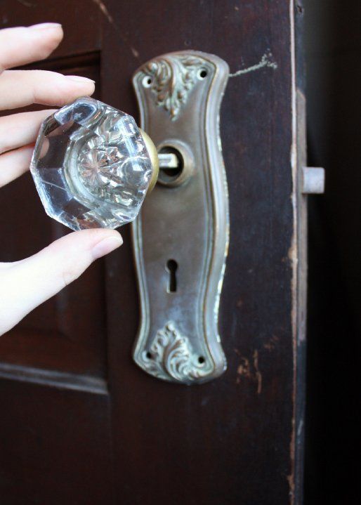glass door knobs for modern doors photo - 17