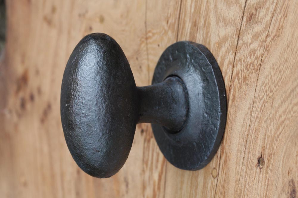 iron door knobs photo - 18