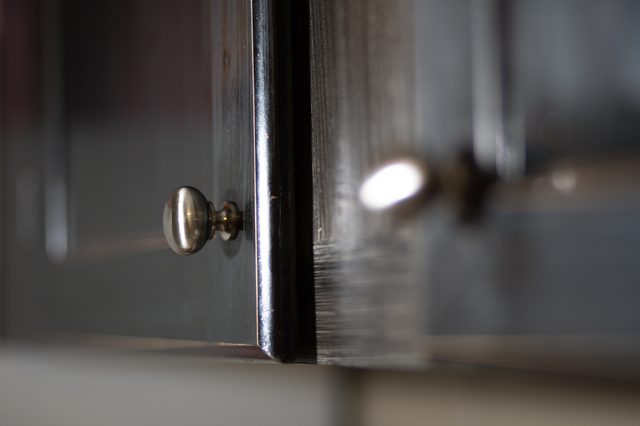 kitchen cabinet door knob placement photo - 7