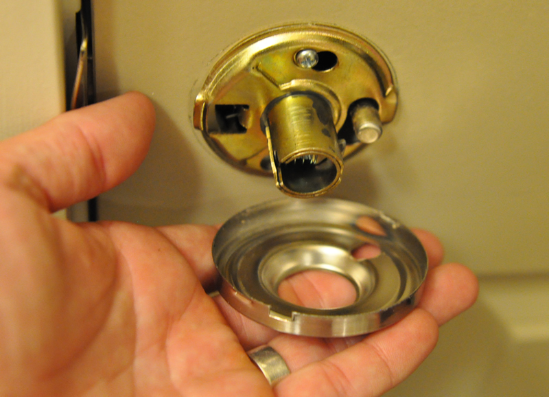 kwikset door knob removal photo - 3