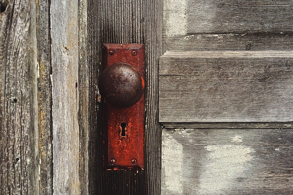old door knob photo - 14