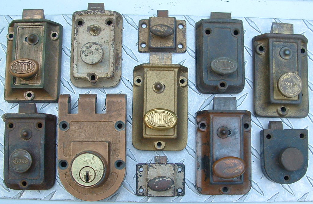 old door knobs and locks photo - 16
