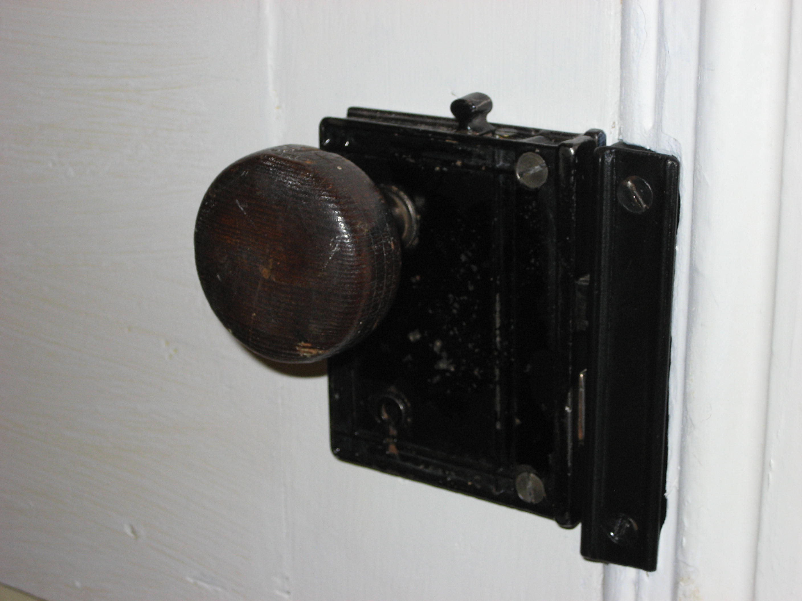 old door knobs and locks photo - 18