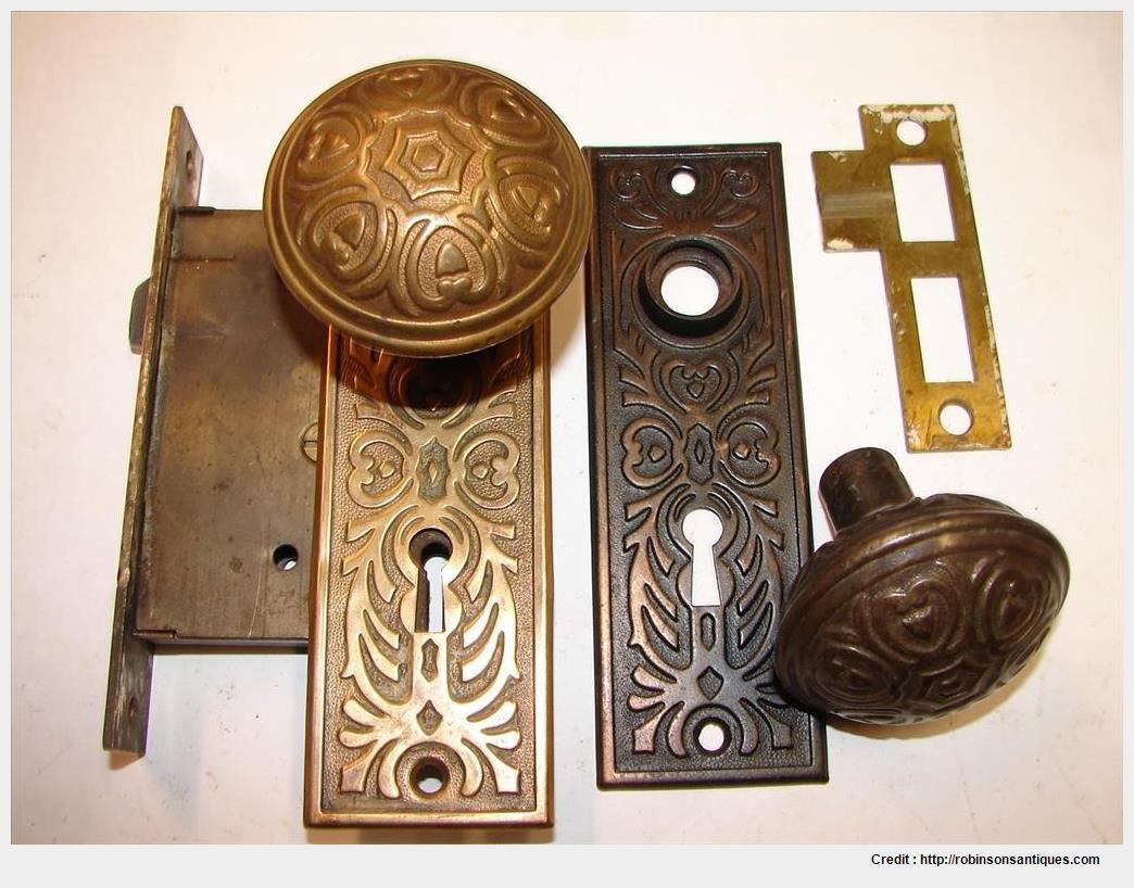 old fashion door knobs photo - 10