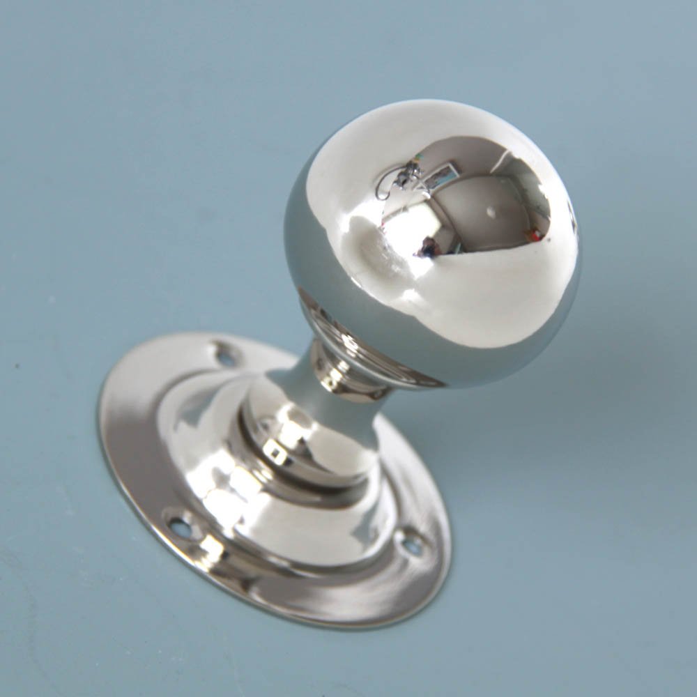 old fashioned door knobs photo - 10