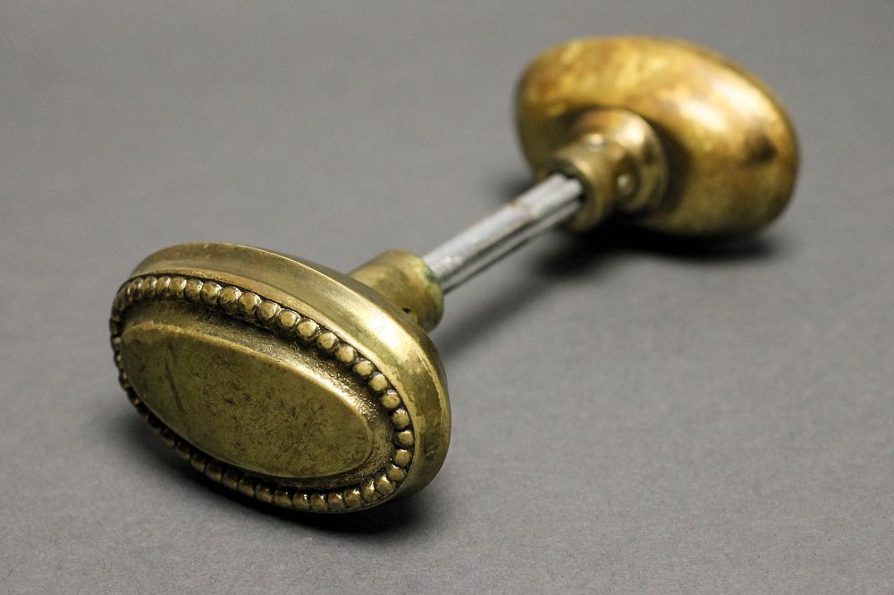 oval brass door knobs photo - 5