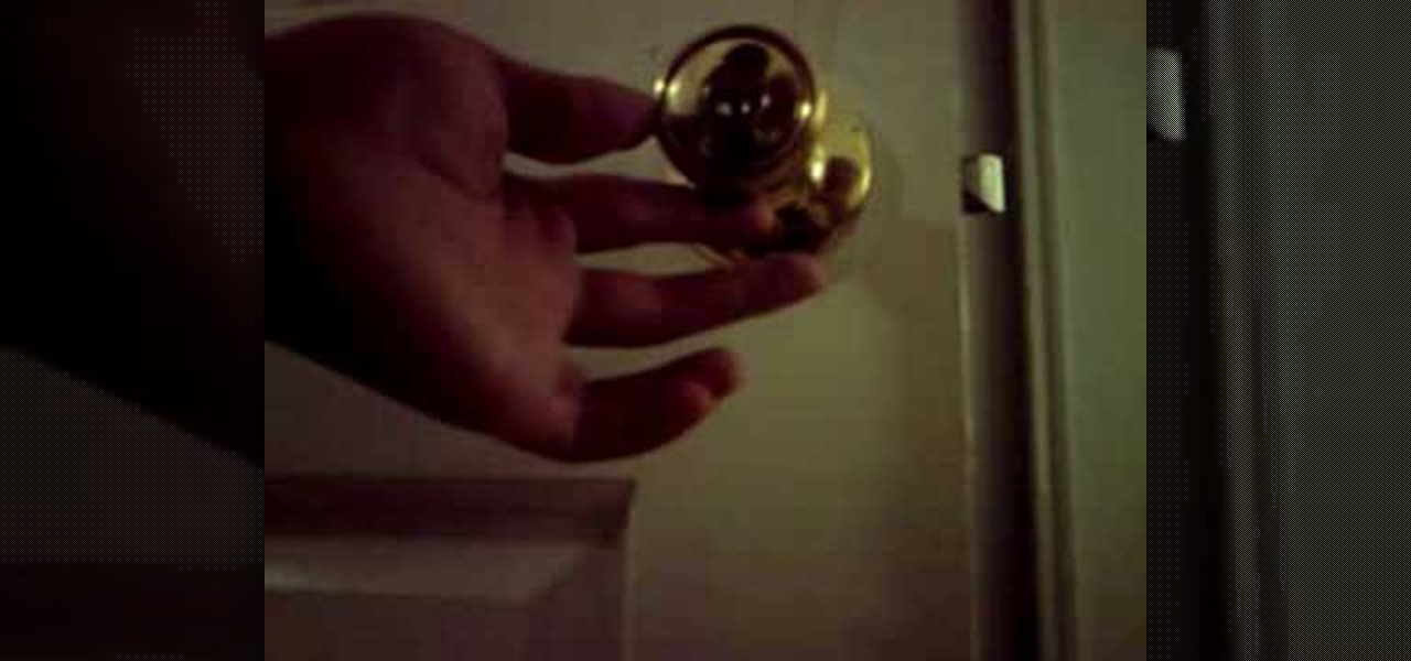 picking a door knob lock photo - 10