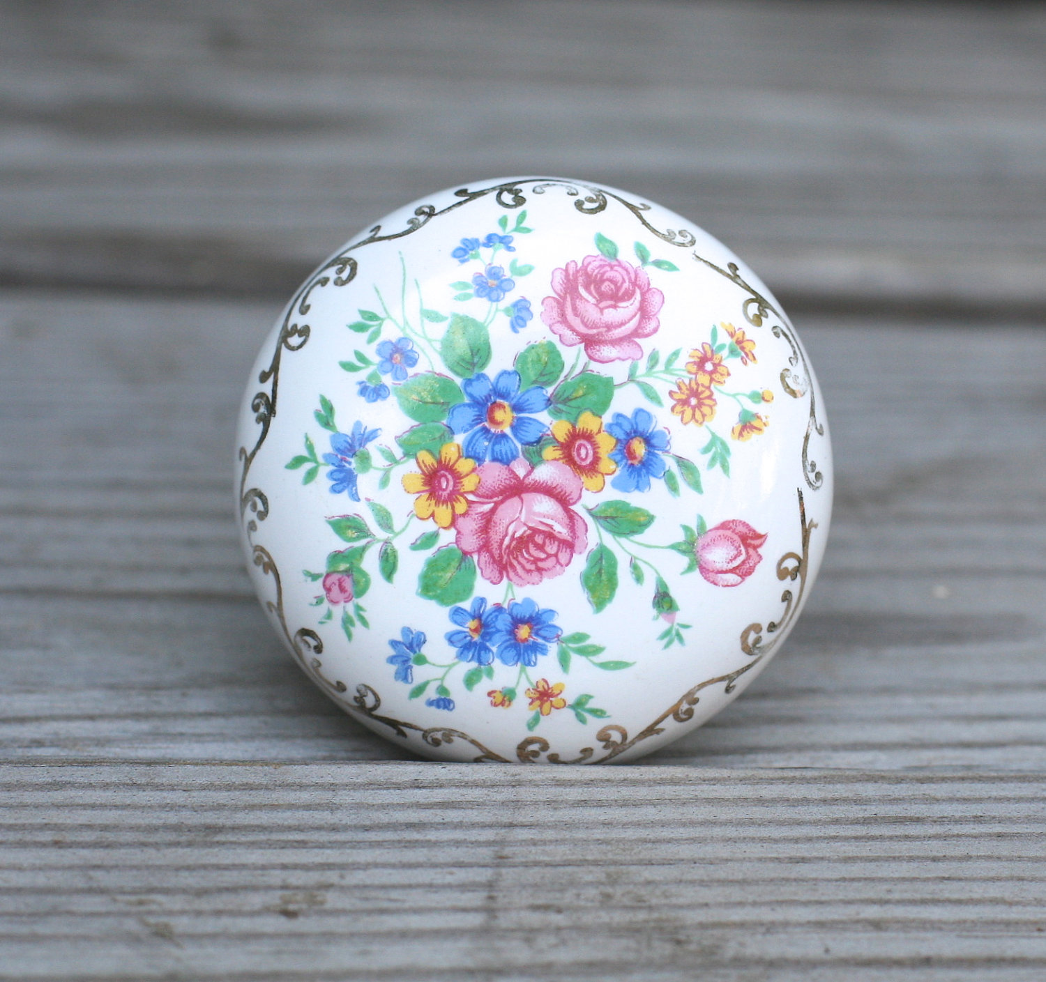 porcelain door knobs floral photo - 2