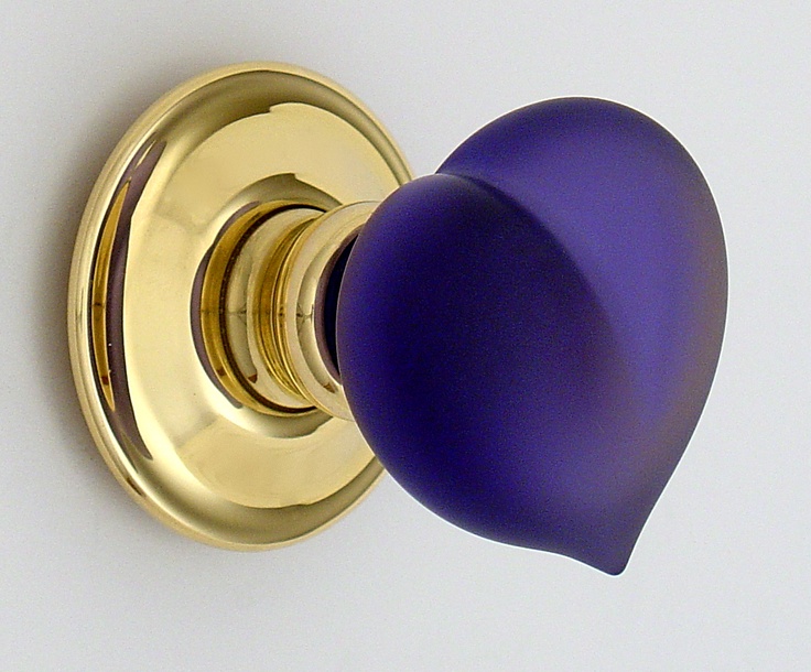 purple door knob photo - 15