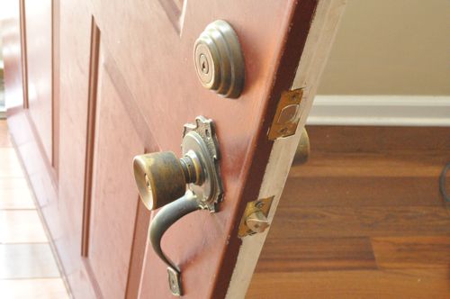 remove exterior door knob photo - 6