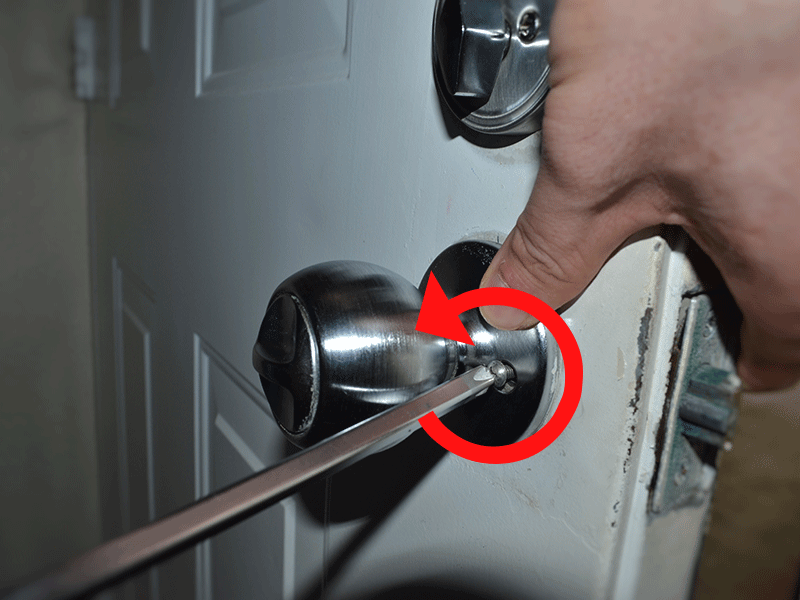 removing old door knobs photo - 9