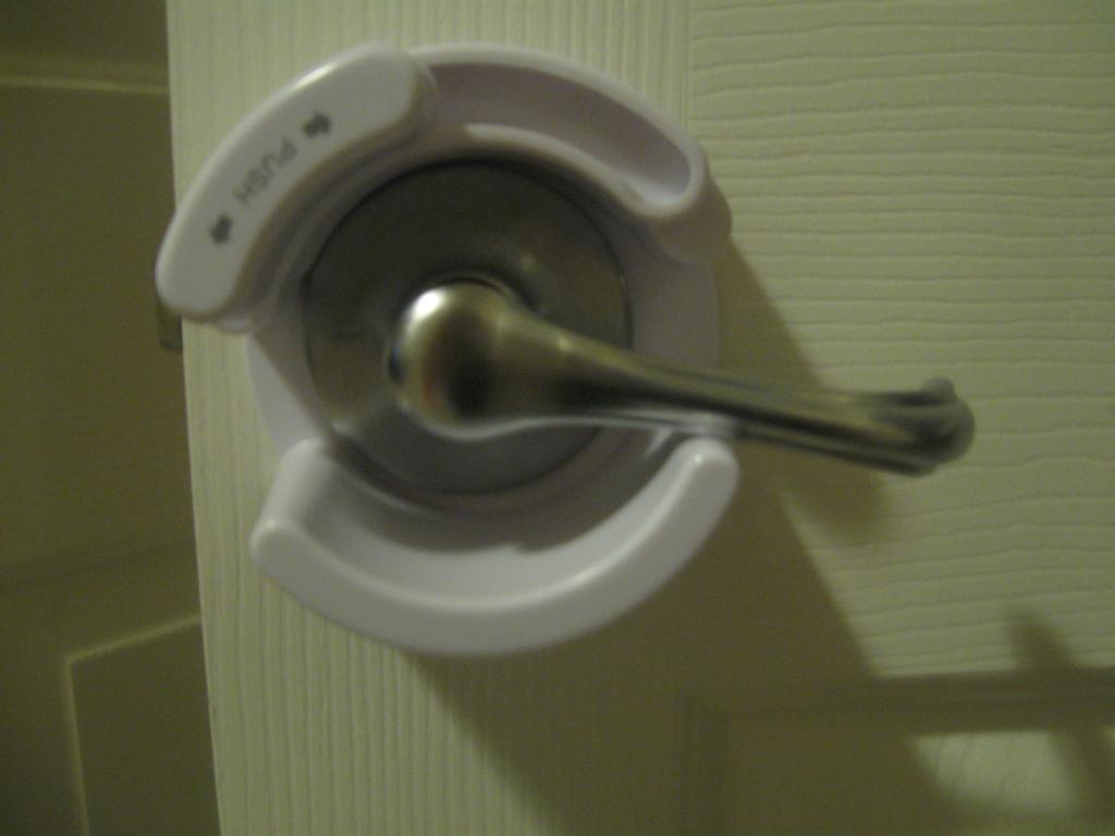 safety knobs for doors photo - 3