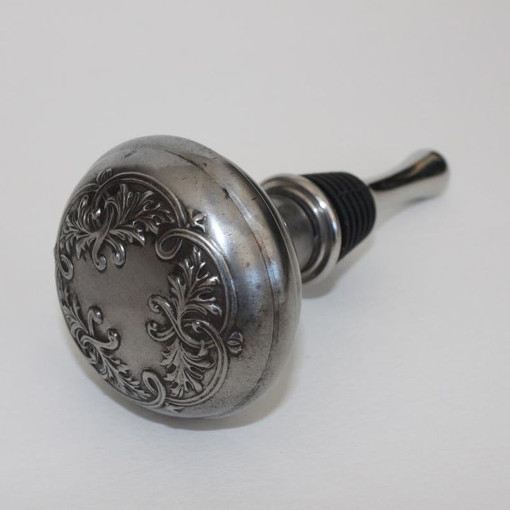 silver door knob photo - 2