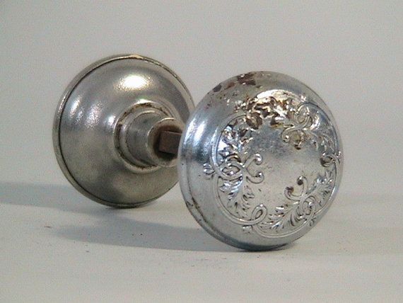 silver door knobs photo - 1