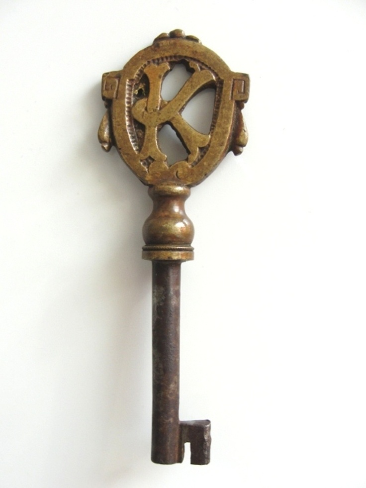 skeleton key door knob photo - 17