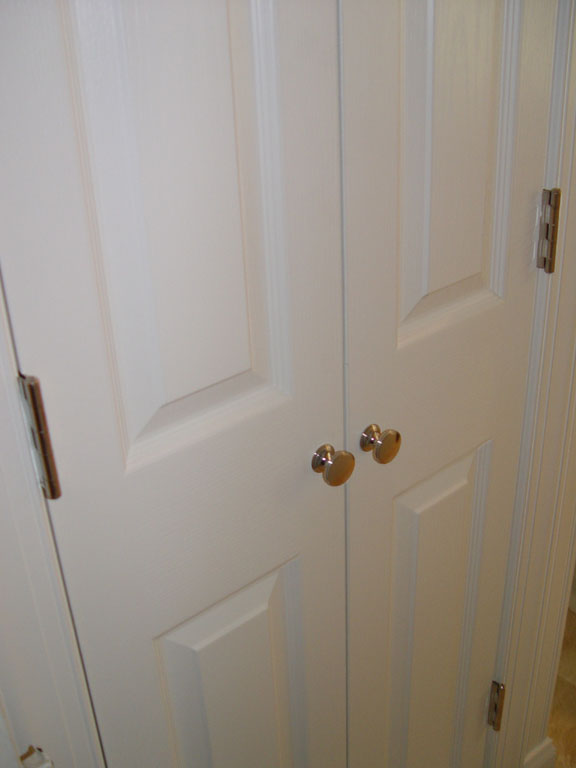 sliding closet door knobs photo - 2
