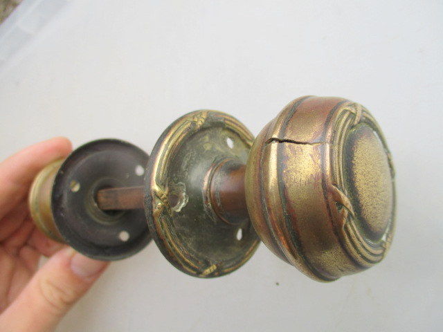 small brass door knobs photo - 7