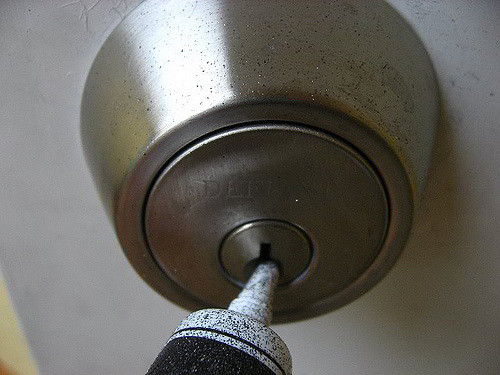 sticky door knob photo - 3