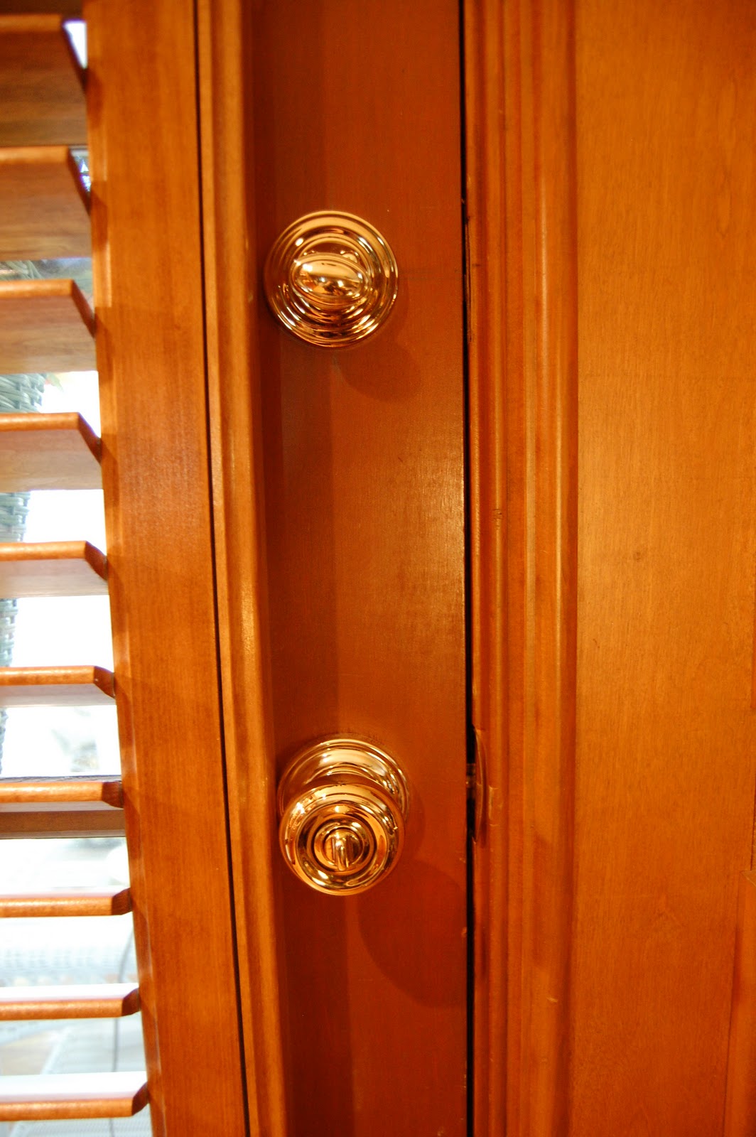tighten loose door knob photo - 15