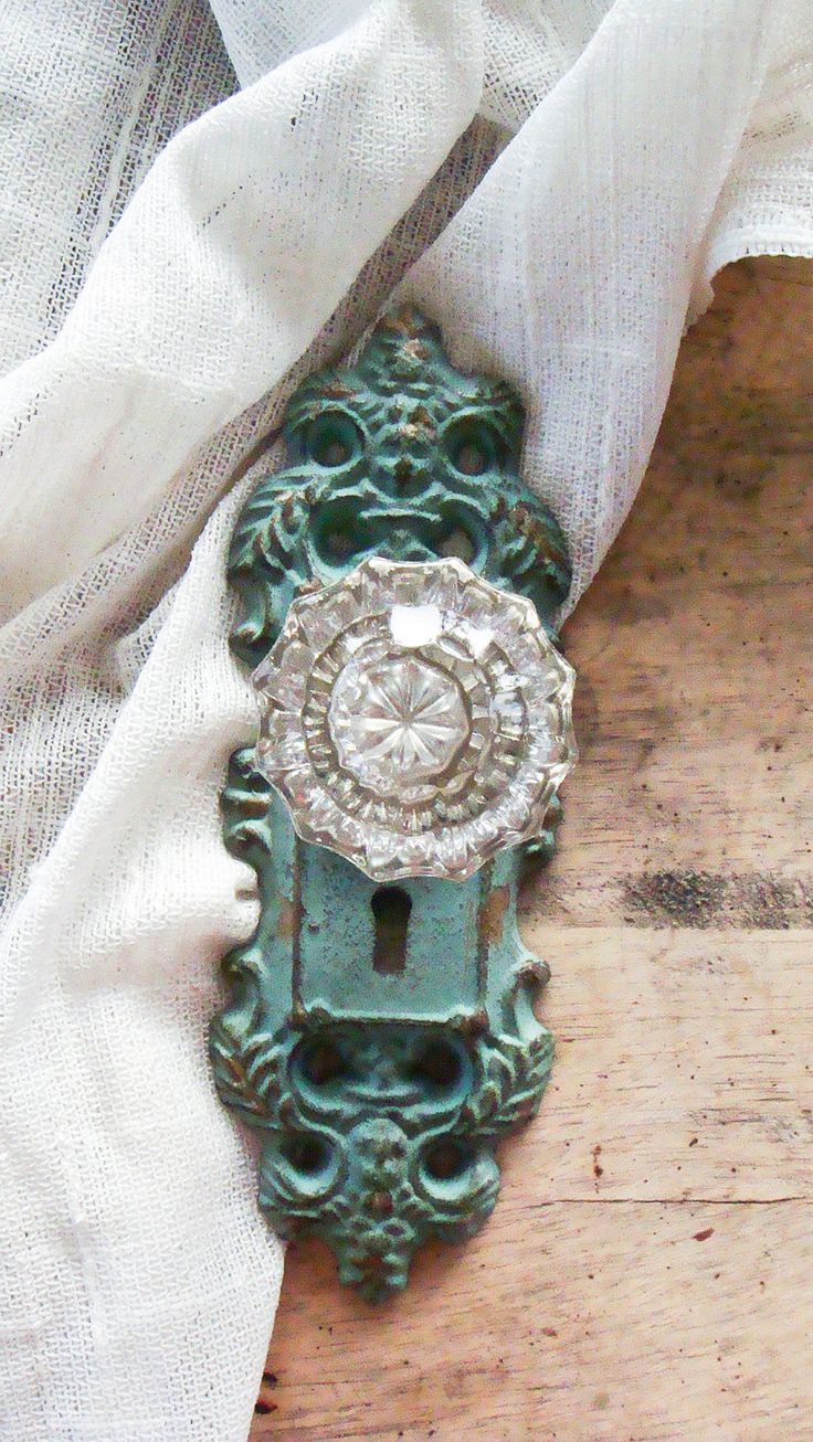 vintage looking door knobs photo - 14