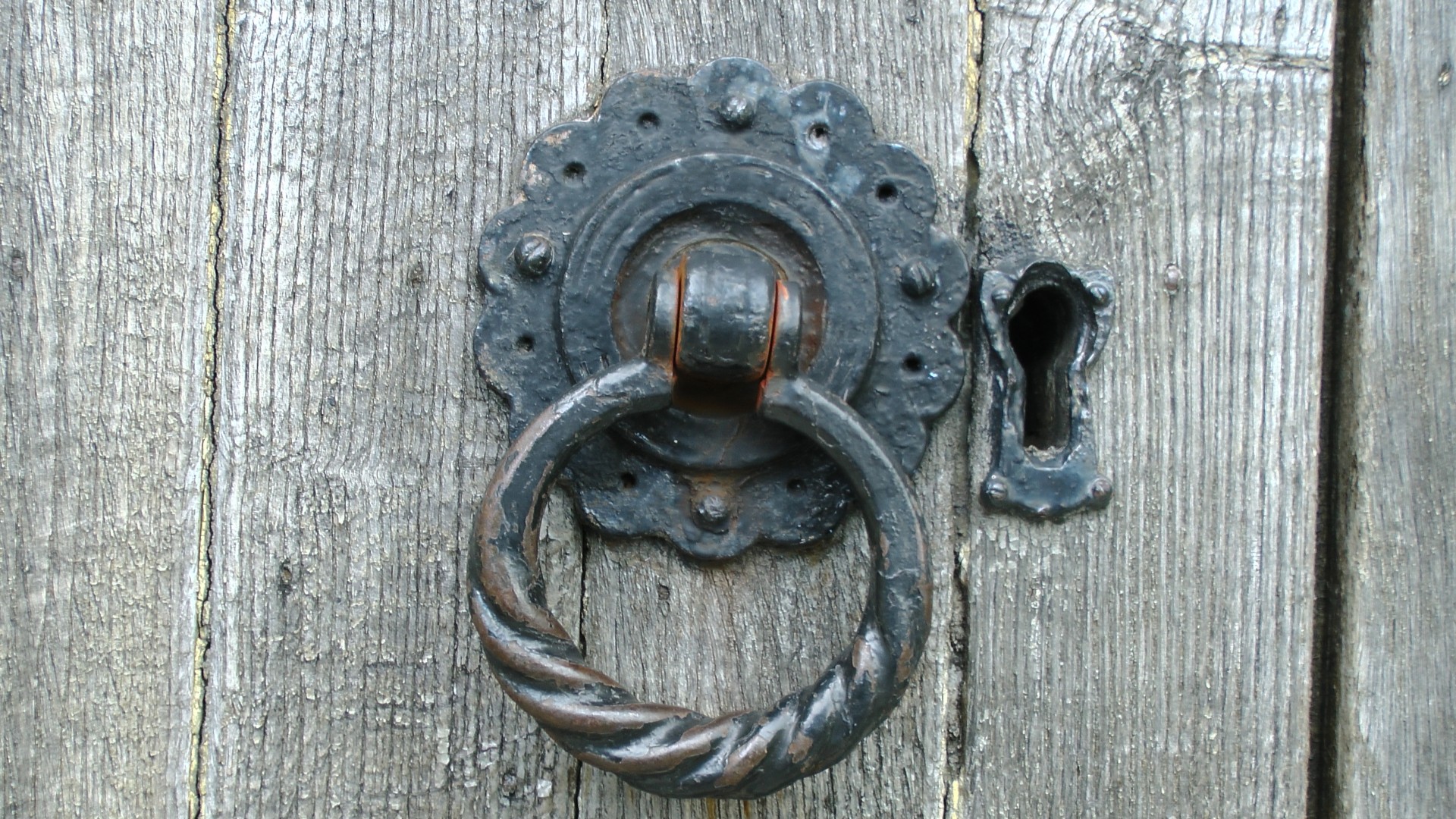 what to do with old door knobs photo - 15