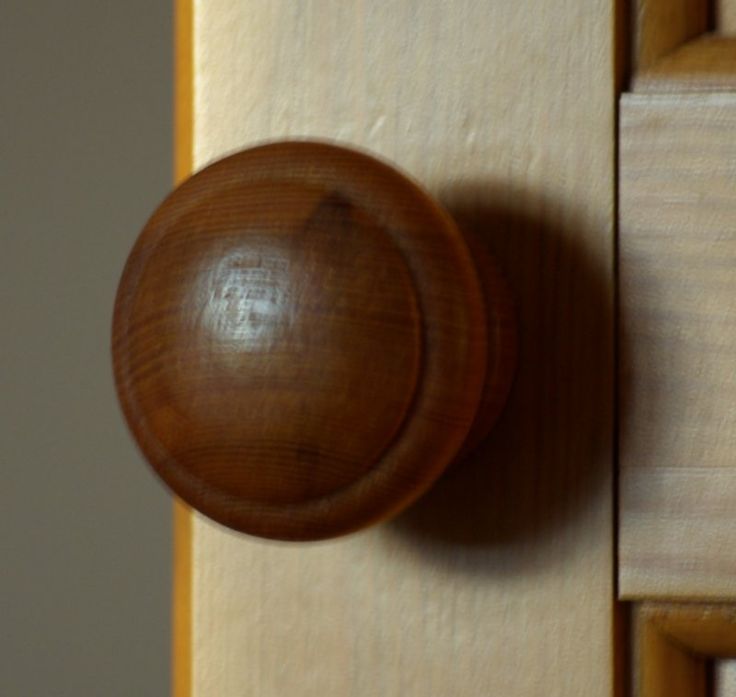 wood door knob photo - 17