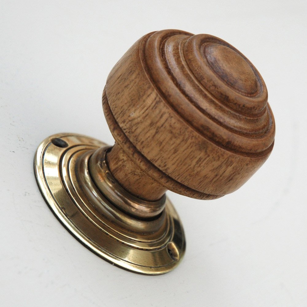 wooden door knob photo - 1
