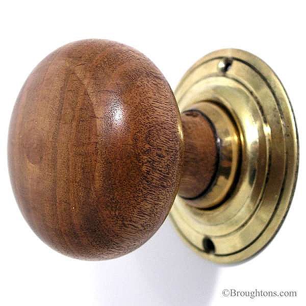 wooden door knob photo - 2